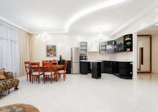 Апартаменты Arcadijskiy Palace Одесса Апартаменты с 3 спальнями-3